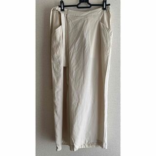 パドカレ(pas de calais)のpas de calais  テンセルリネン　ワンタックデザイン　パンツ　新品(カジュアルパンツ)