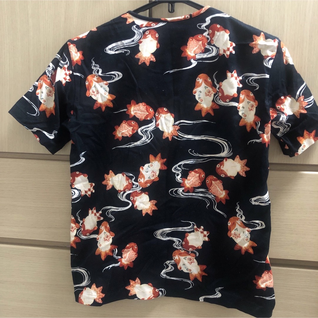 KANEKO ISAO(カネコイサオ)のワンダフルワールド　金魚　Tシャツ レディースのトップス(Tシャツ(半袖/袖なし))の商品写真