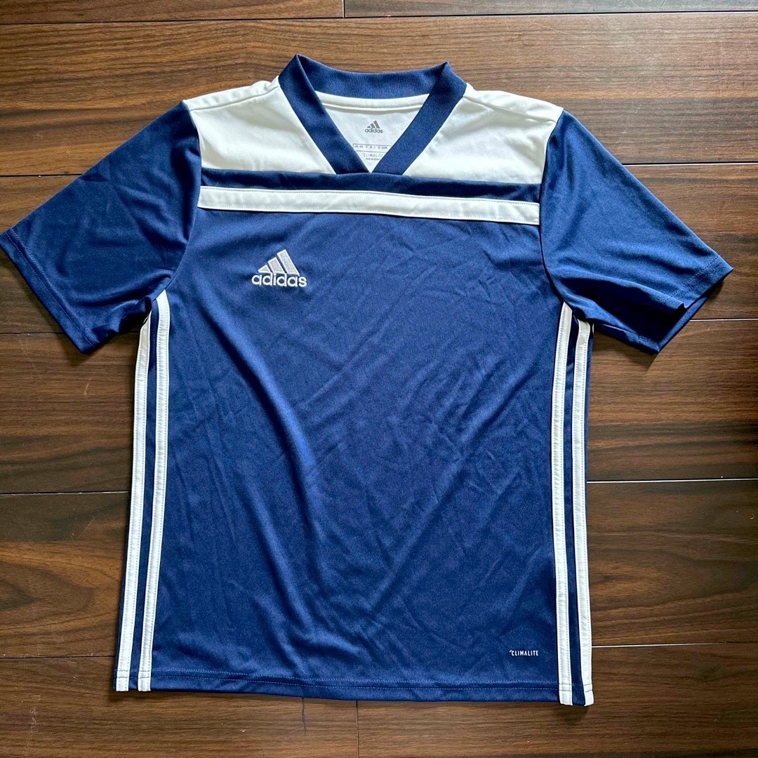 adidas(アディダス)のアディダス  Ｔシャツ 160 スポーツ/アウトドアのサッカー/フットサル(ウェア)の商品写真