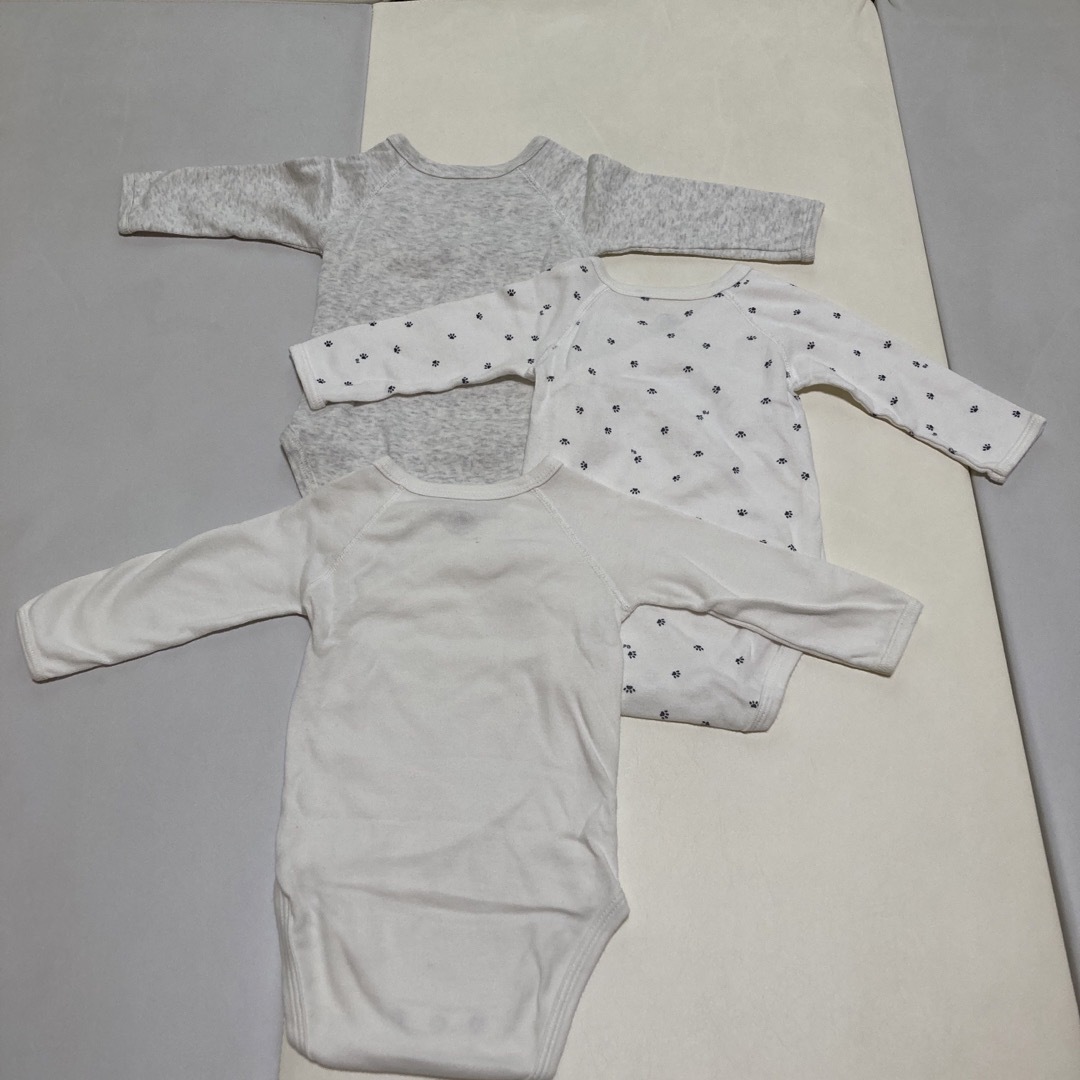 PETIT BATEAU(プチバトー)のmii様　プチバトー　長袖肌着　6m 67cm 3点 キッズ/ベビー/マタニティのベビー服(~85cm)(カバーオール)の商品写真