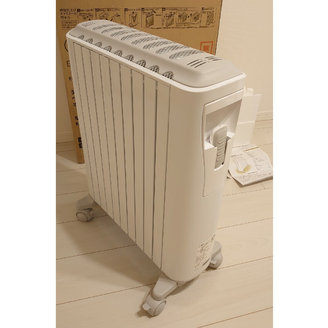 DeLonghi(デロンギ)の【未使用品✨】デロンギ ベルカルド オイルヒーター　RHJ75V0915-GY スマホ/家電/カメラの冷暖房/空調(オイルヒーター)の商品写真