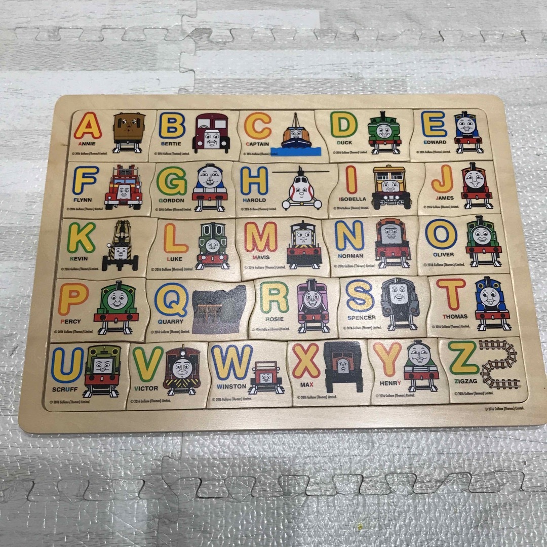 THOMAS(トーマス)の機関車トーマス 木製アルファベットパズル キッズ/ベビー/マタニティのおもちゃ(知育玩具)の商品写真