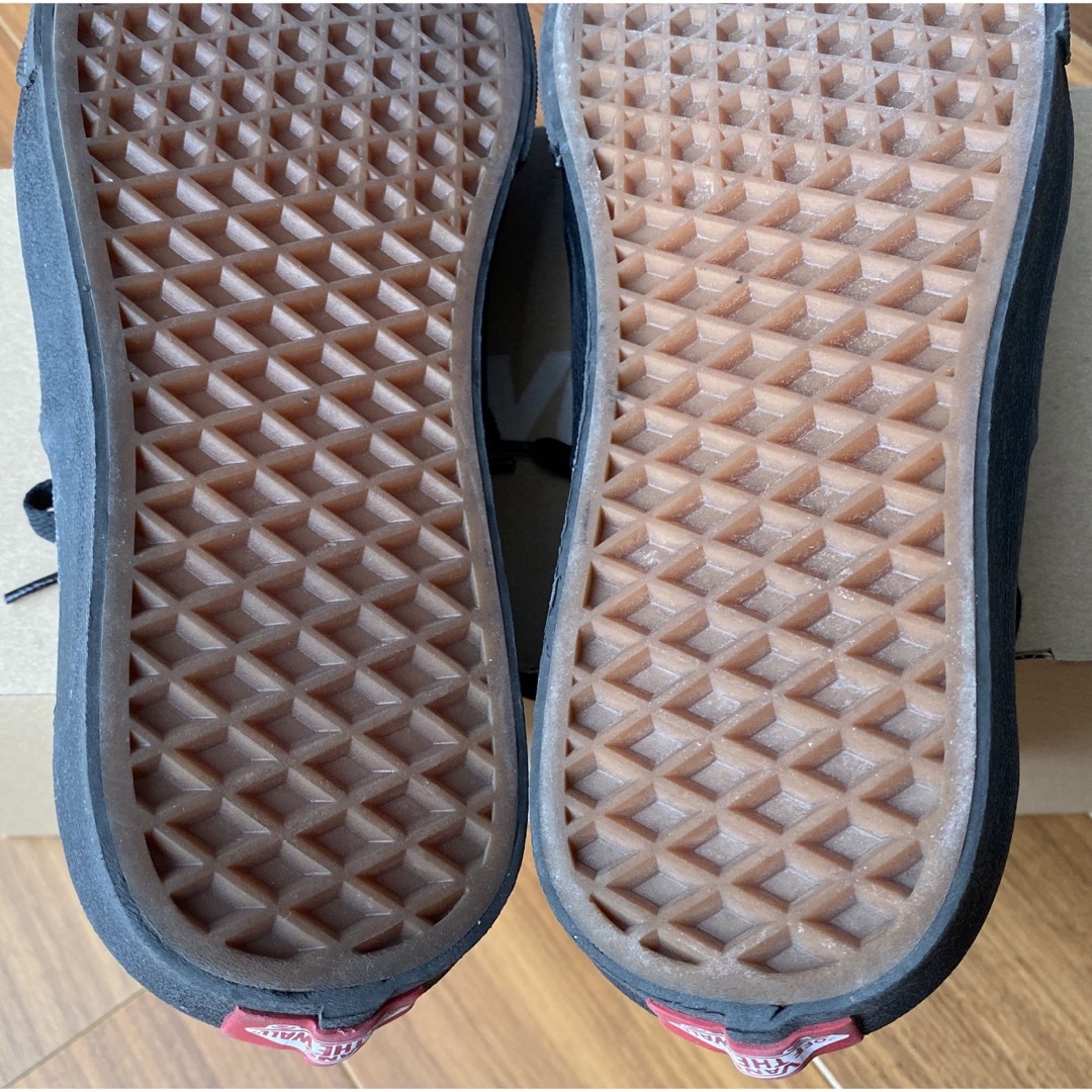 VANS(ヴァンズ)の⚫︎専用⚫︎vans⭐︎オールブラック25.5 メンズの靴/シューズ(スニーカー)の商品写真