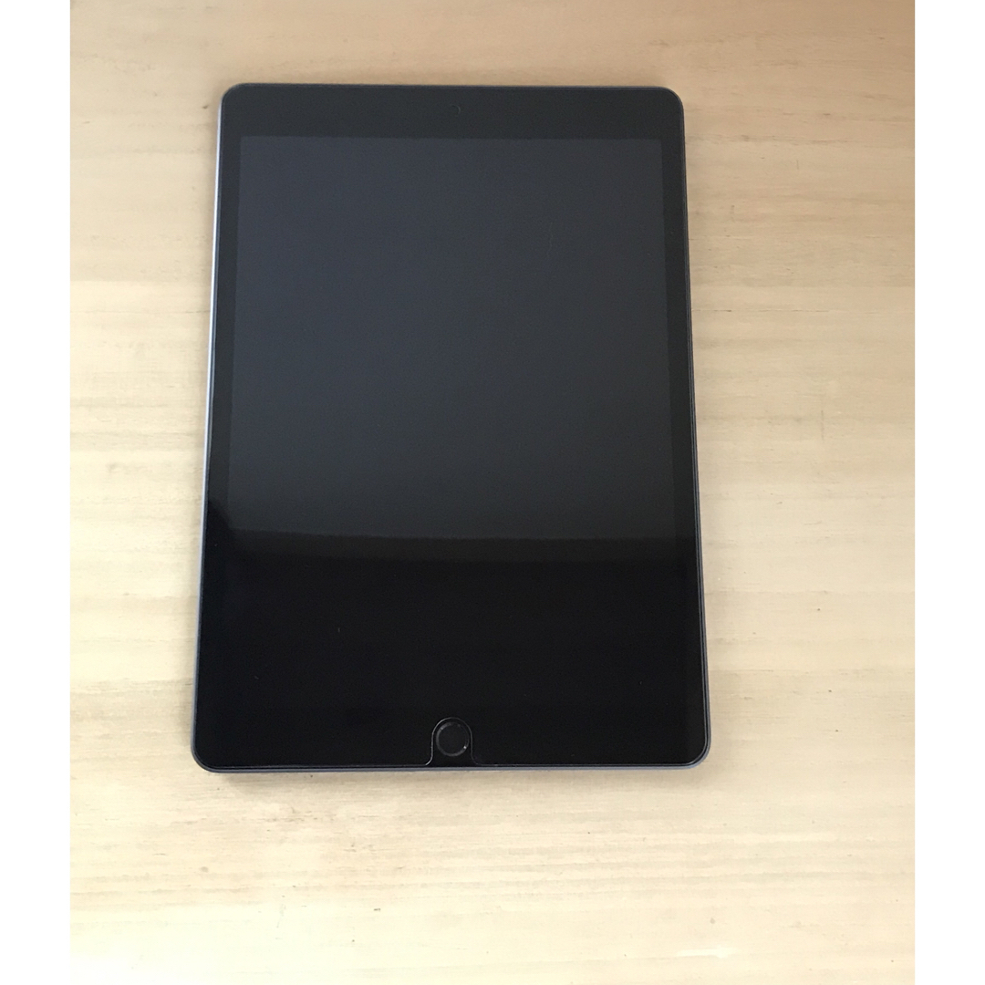 Apple(アップル)のiPad 第9世代　Wi-Fi  64GB スペースグレイ　MK2K3J/A スマホ/家電/カメラのPC/タブレット(タブレット)の商品写真
