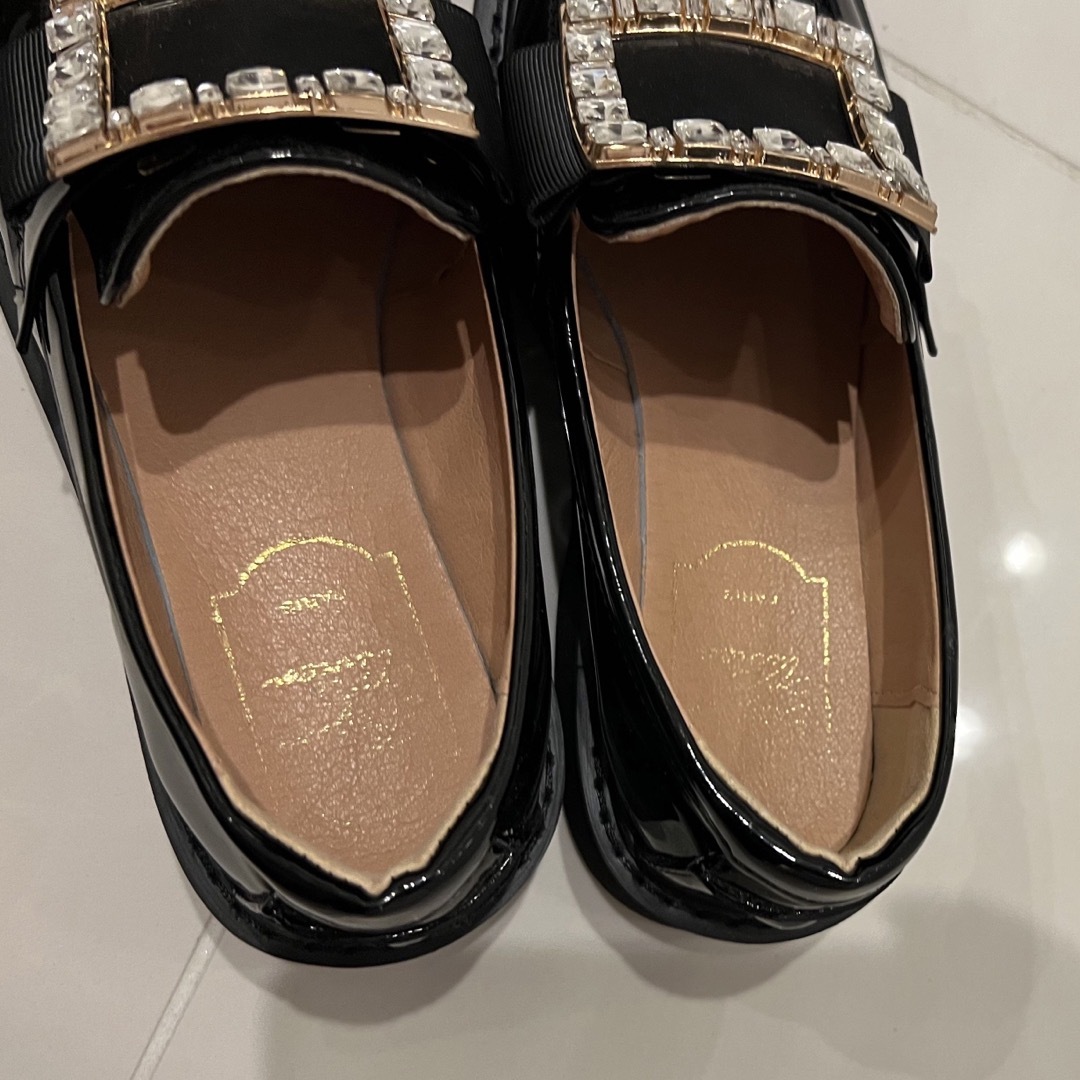 ROGER VIVIER(ロジェヴィヴィエ)の【最終値下げ】ロジェヴィヴィエ風 ビジューローファー レディースの靴/シューズ(ローファー/革靴)の商品写真
