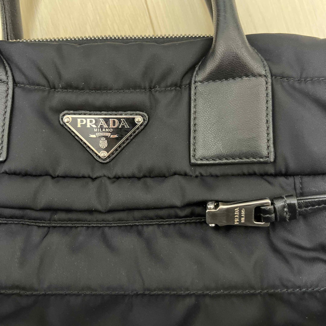 PRADA　プラダテスートナイロンボンバーハンドバッグトライアングル　ロゴ金具 9