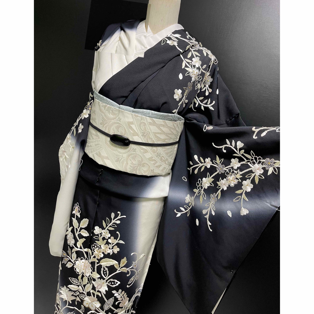 特選手刺繍訪問着【総蘇州刺繍染め分け訪問着◇華更紗】白 黒 ホワイト