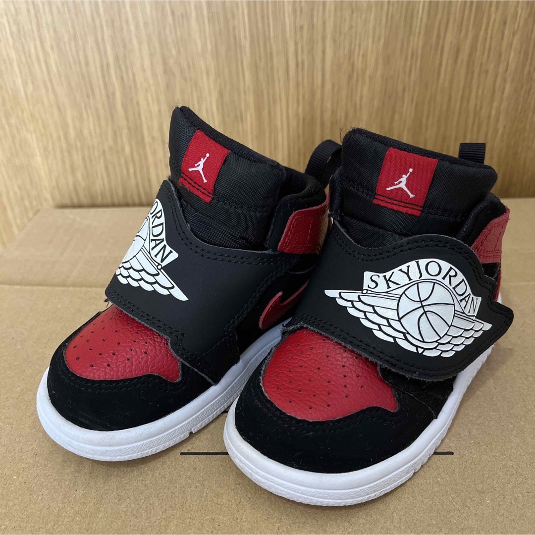 NIKE(ナイキ)のAIR JORDAN ベビージョーダン ブレッド 12センチ キッズ/ベビー/マタニティのベビー靴/シューズ(~14cm)(スニーカー)の商品写真