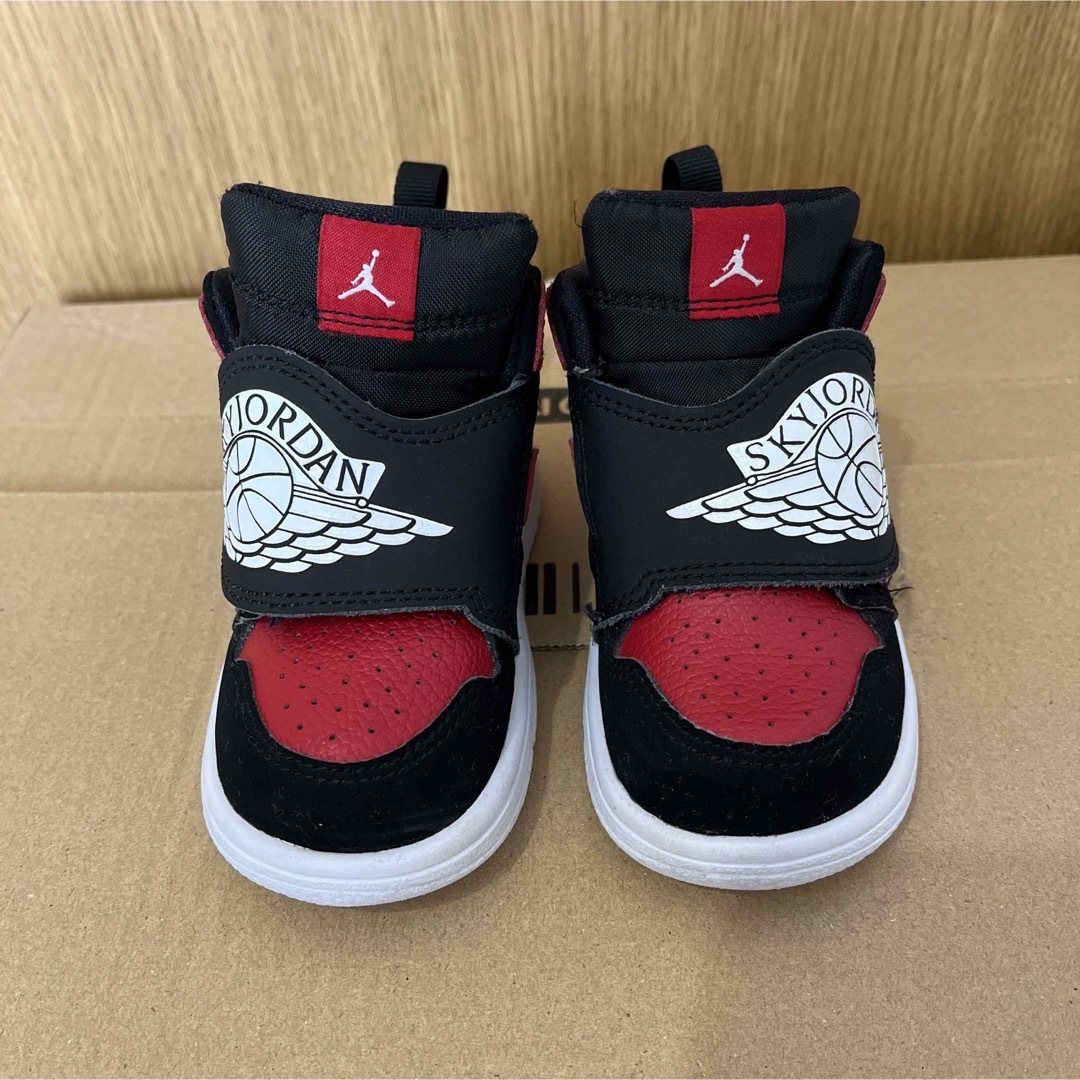 NIKE(ナイキ)のAIR JORDAN ベビージョーダン ブレッド 12センチ キッズ/ベビー/マタニティのベビー靴/シューズ(~14cm)(スニーカー)の商品写真