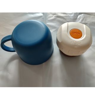 サーモス(THERMOS)のTHERMOS　水筒　コップと中栓(水筒)