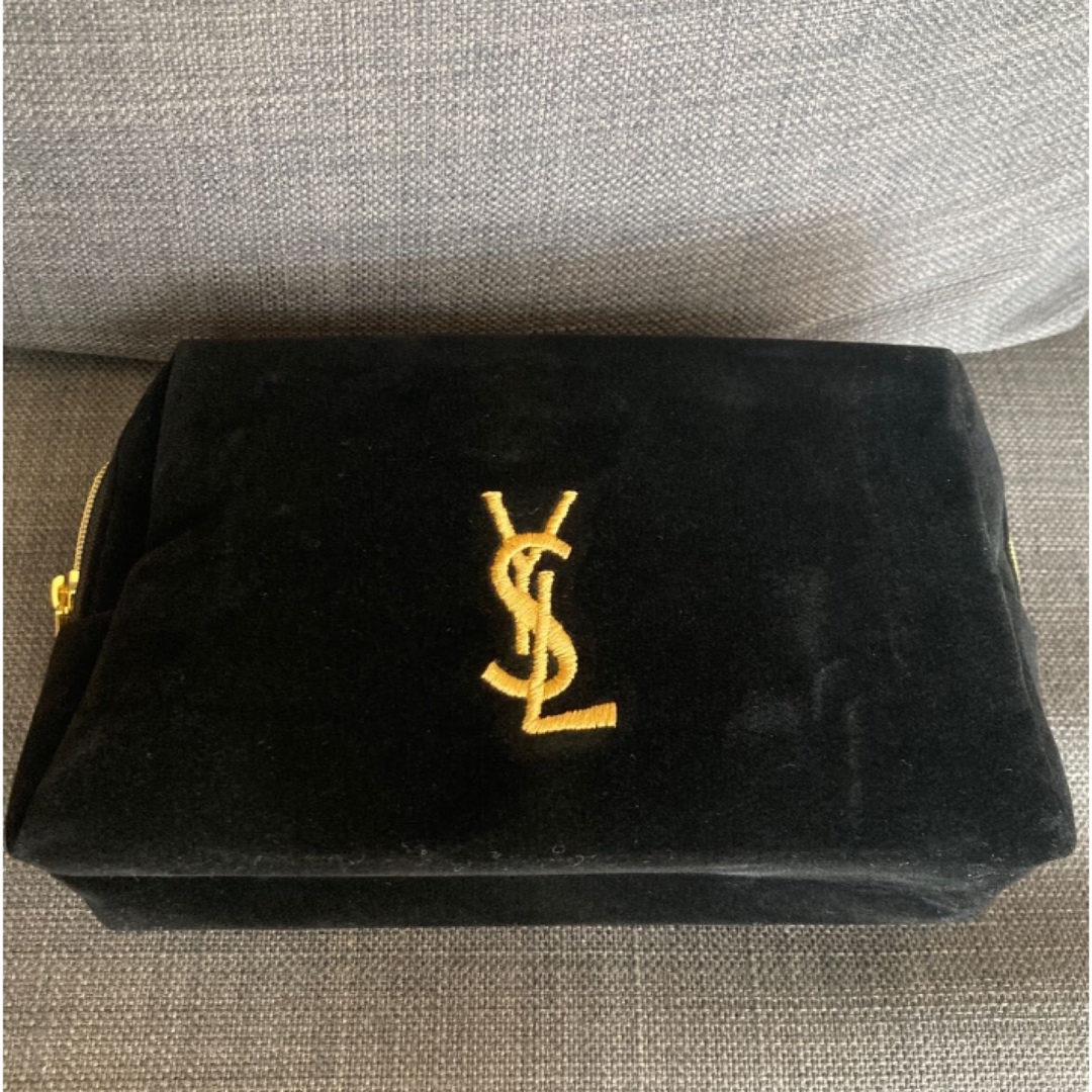 Yves Saint Laurent(イヴサンローラン)のYSL イヴサンローラン 化粧ポーチ　ノベルティ　ポーチ　ブラック　 刺繍 レディースのファッション小物(ポーチ)の商品写真