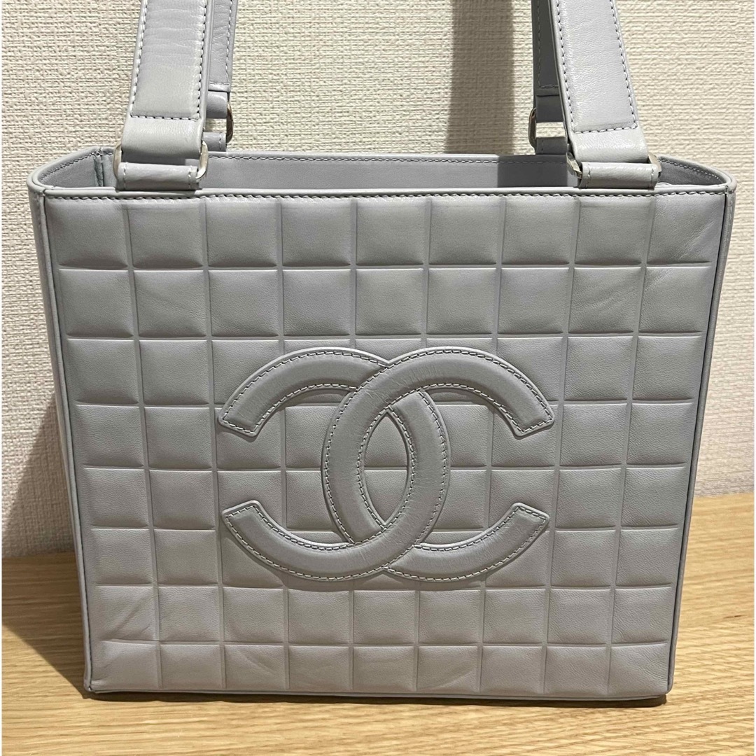 CHANEL(シャネル)の【未使用保管品】シャネル　CHANEL チョコバー　ショルダーバッグ レディースのバッグ(ショルダーバッグ)の商品写真