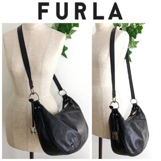 フルラ(Furla)の美品 フルラ レザー 斜め掛け ボディバッグ ショルダーバッグ 鞄 ブラック 黒(ショルダーバッグ)