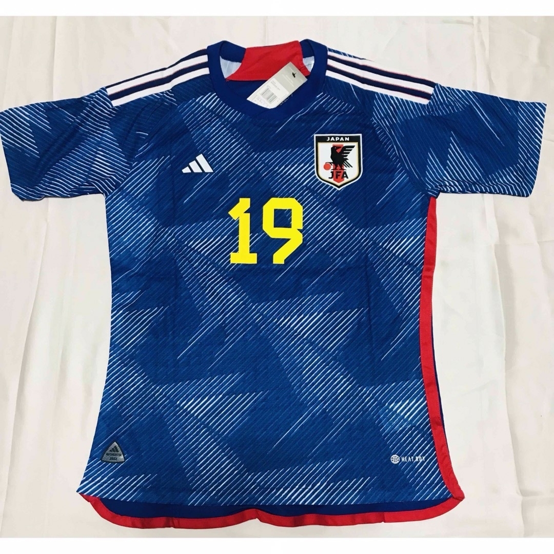 adidas(アディダス)のサッカー日本代表ユニフォーム # 19 SAKAI (酒井 宏樹) XL サイズ スポーツ/アウトドアのサッカー/フットサル(ウェア)の商品写真