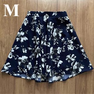 イング(INGNI)のINGNI イング　花柄　秋服　春服　スカート(ひざ丈スカート)