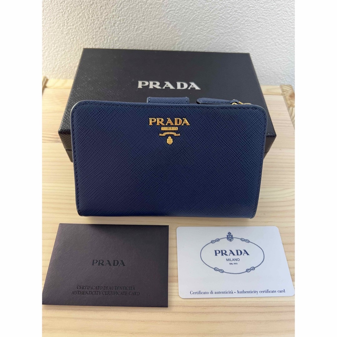 PRADA プラダ 財布 二つ折り財布 サフィアーノ ネイビー - 財布