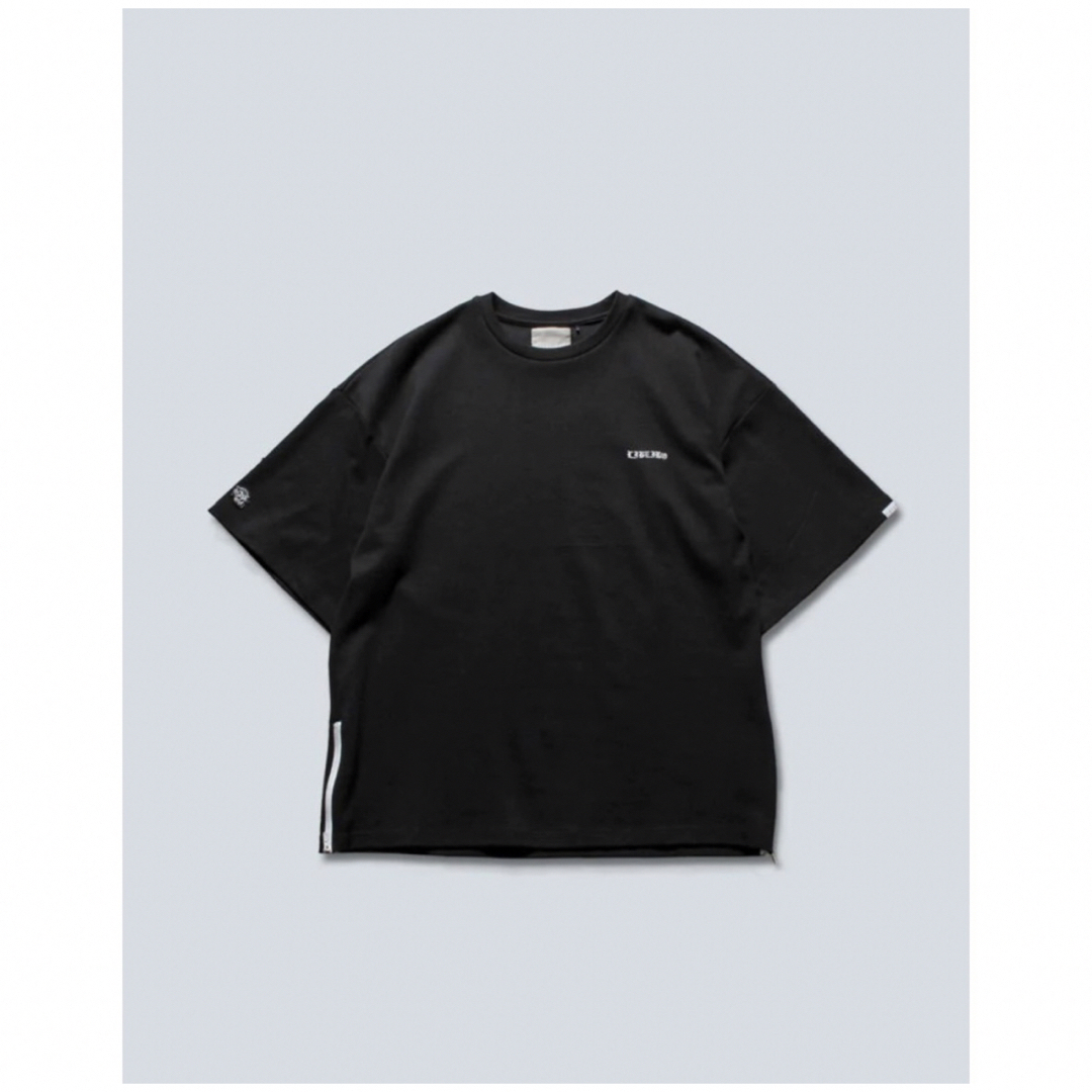 DOWBL(ダブル)の新品未使用　LIBEIRO ジップポンチTシャツ　ジップポンチショーツ　セット メンズのメンズ その他(その他)の商品写真