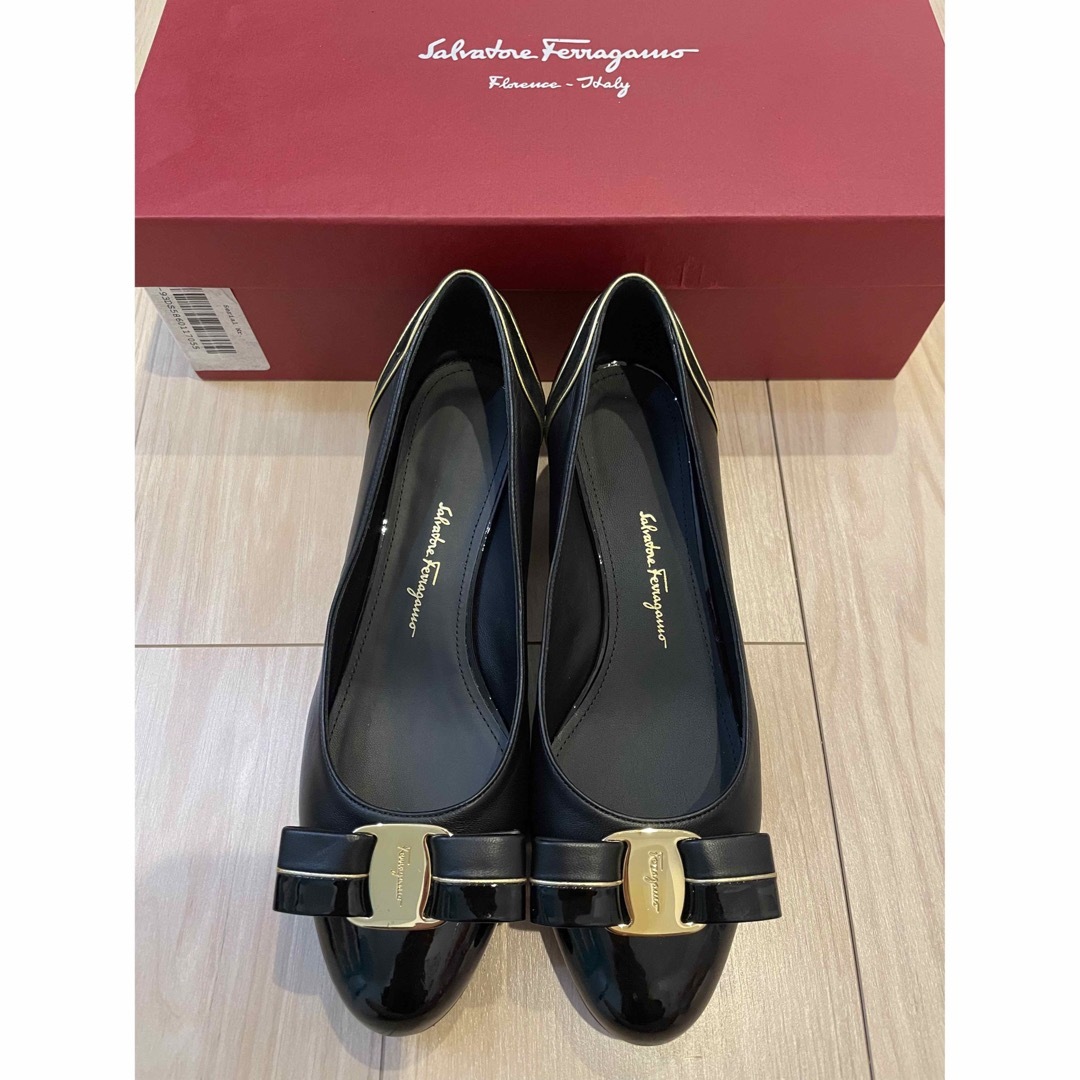 Salvatore Ferragamo - 新品未使用 フェラガモ ヴァラ パンプス の通販