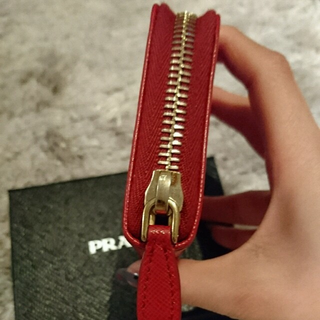 PRADA(プラダ)のかり様 美品♡PRADA♡正規 コインケース カードケース 赤 財布  レディースのファッション小物(コインケース)の商品写真