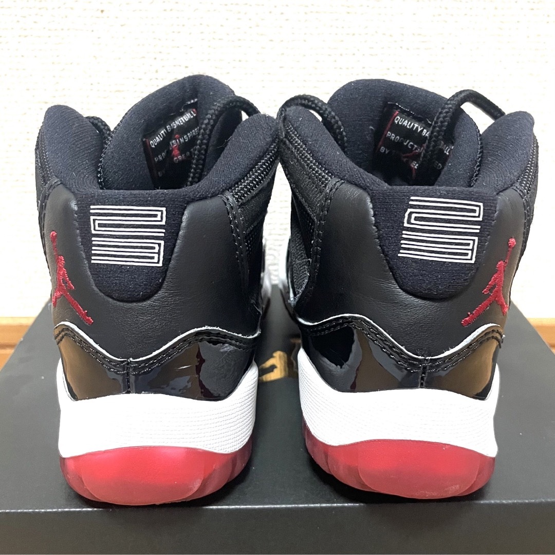 NIKE(ナイキ)のNIKE AIR JORDAN 11 RETRO BRED 16.5cm キッズ/ベビー/マタニティのキッズ靴/シューズ(15cm~)(スニーカー)の商品写真