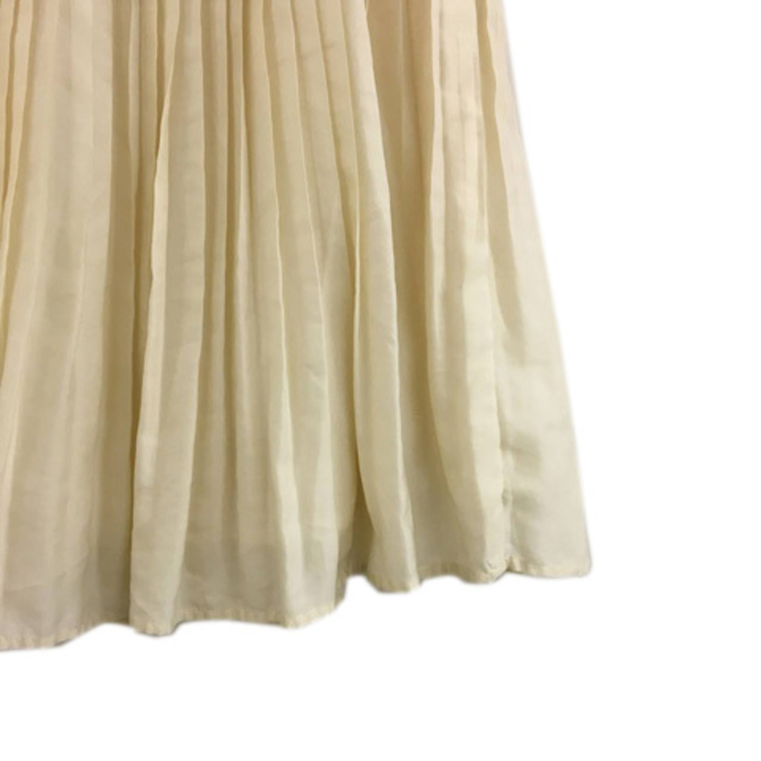kumikyoku（組曲）(クミキョク)のクミキョク 組曲 スカート プリーツ フレア 膝丈 無地 1 ベージュ 白 レディースのスカート(ひざ丈スカート)の商品写真