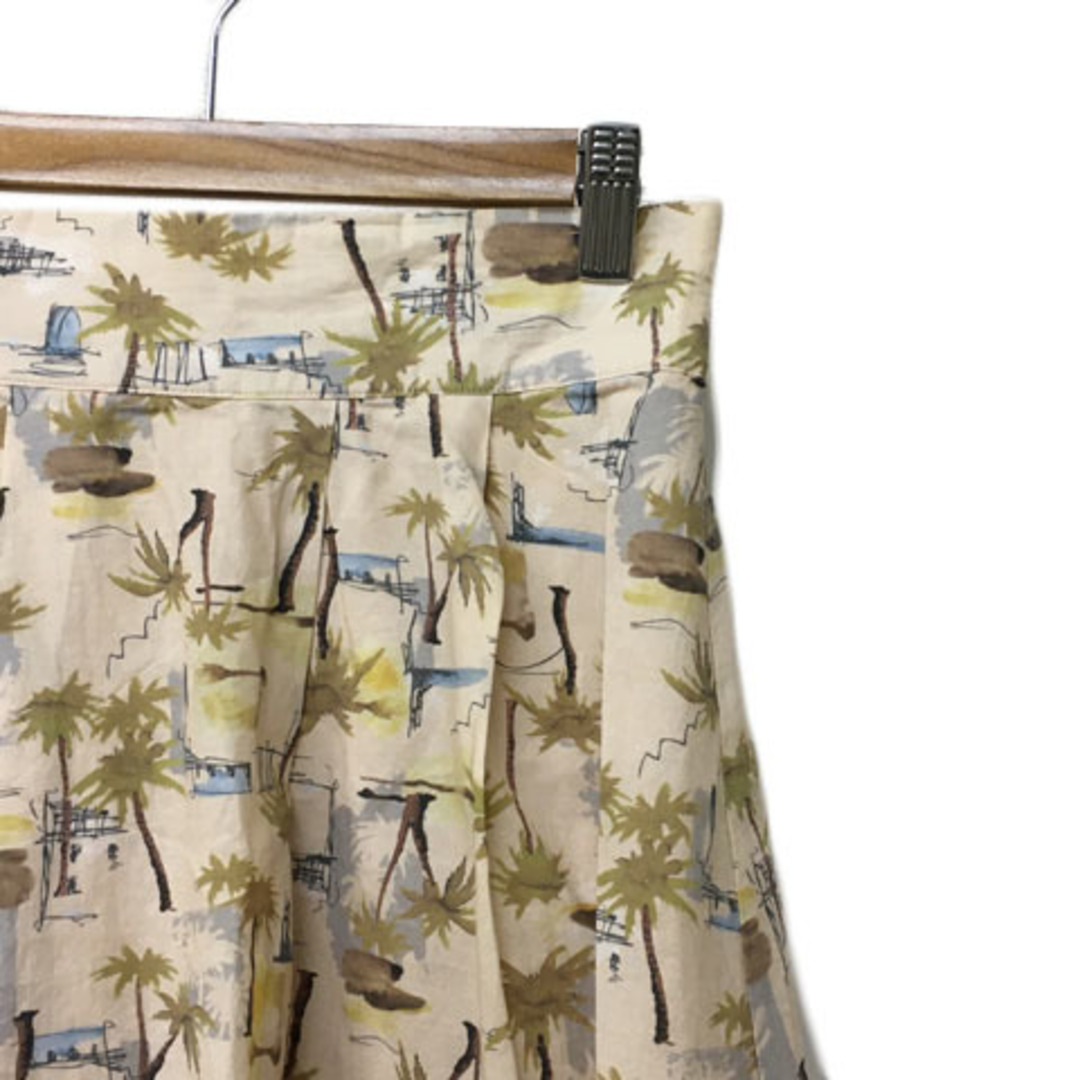 Khaju(カージュ)のカージュ Khaju スカート フレア ロング タック 総柄 ベージュ レディースのスカート(ロングスカート)の商品写真