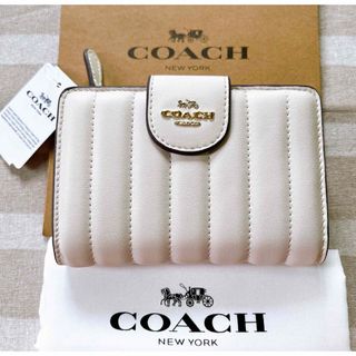 新品☆COACH(コーチ) ホワイト キルティング   レザー 折り財布