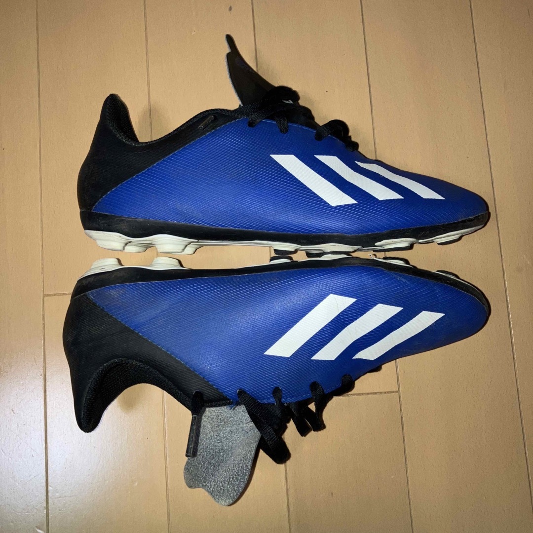 adidas(アディダス)のadidas  アディダス サッカースパイク 23cm スポーツ/アウトドアのサッカー/フットサル(シューズ)の商品写真