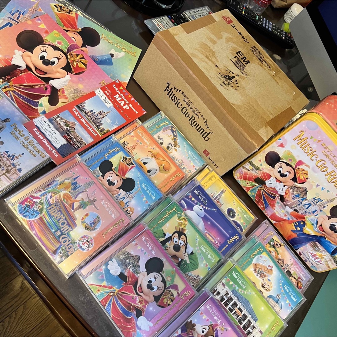Disney(ディズニー)の東京ディズニーリゾート 40周年記念BOX Music Go Round CD エンタメ/ホビーのCD(キッズ/ファミリー)の商品写真