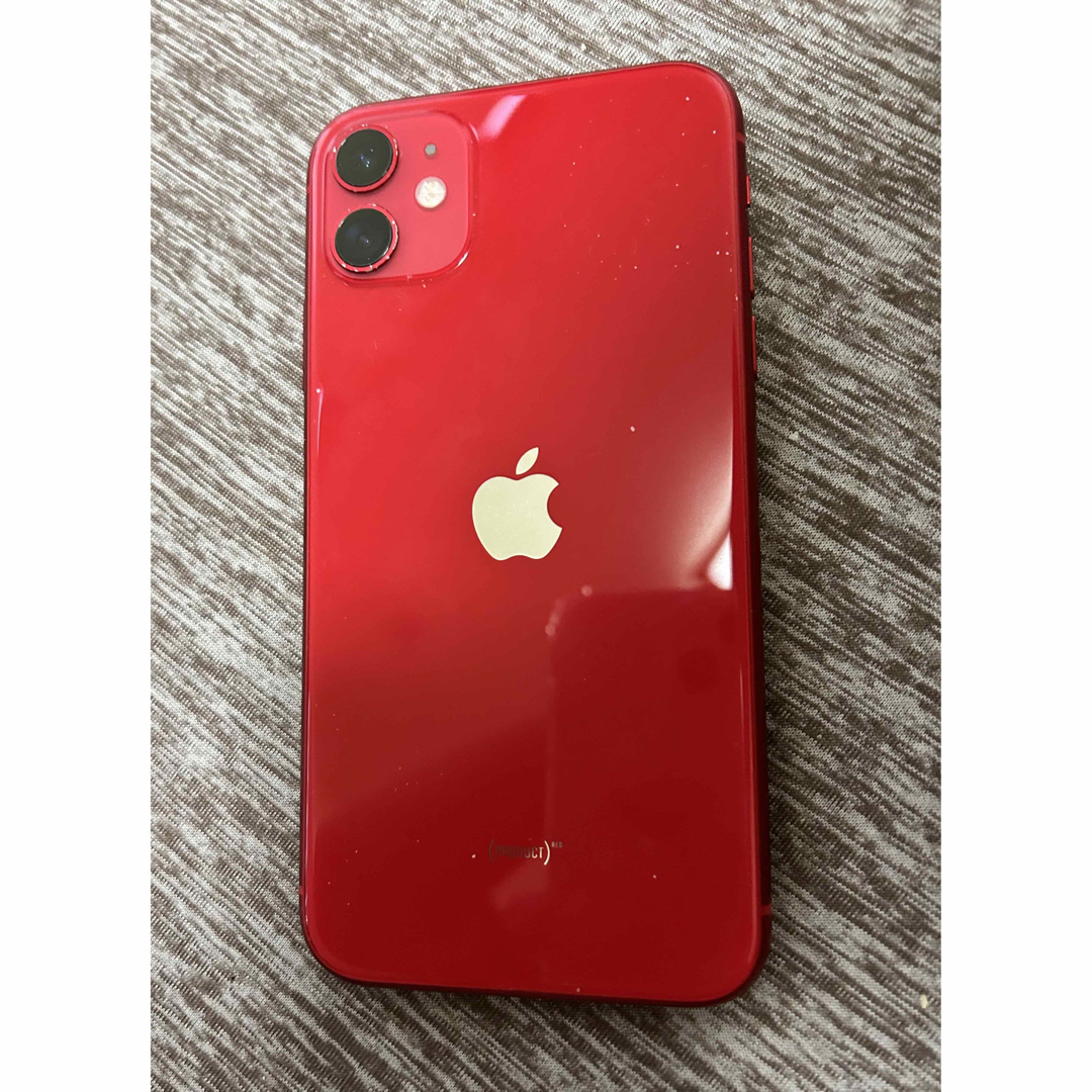 iPhone(アイフォーン)の【お買い得】iPhone 11 (PRODUCT)レッド  64GB スマホ/家電/カメラのスマートフォン/携帯電話(スマートフォン本体)の商品写真