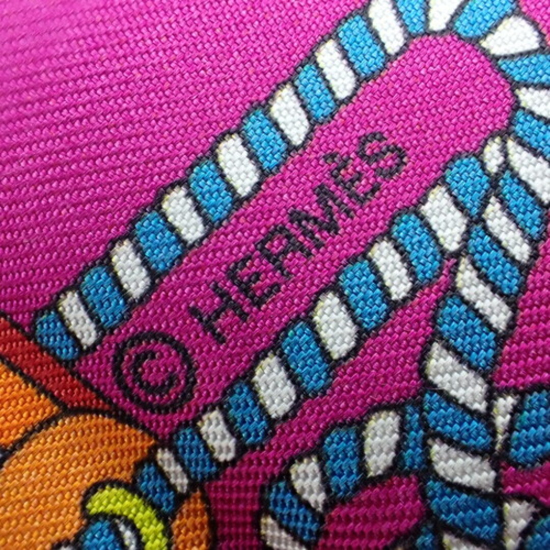 超レア柄　人気のピンク　エルメス　スカーフ  カレ90