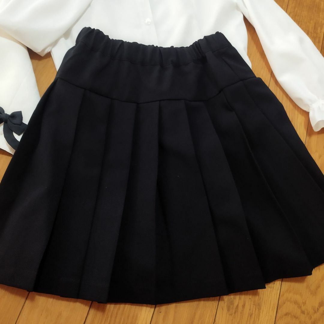 ELLE(エル)の超美品130 ELLE en noir　エルアンノアール　入学式フォーマルスーツ キッズ/ベビー/マタニティのキッズ服女の子用(90cm~)(ドレス/フォーマル)の商品写真