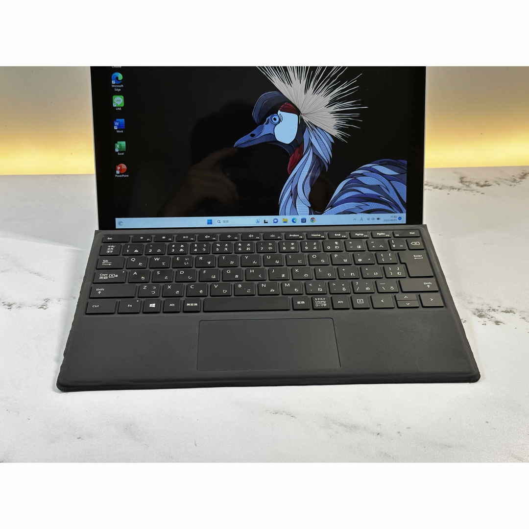 SIMフリー新同品 Surface Pro5 LTE i5 8 SSD 256