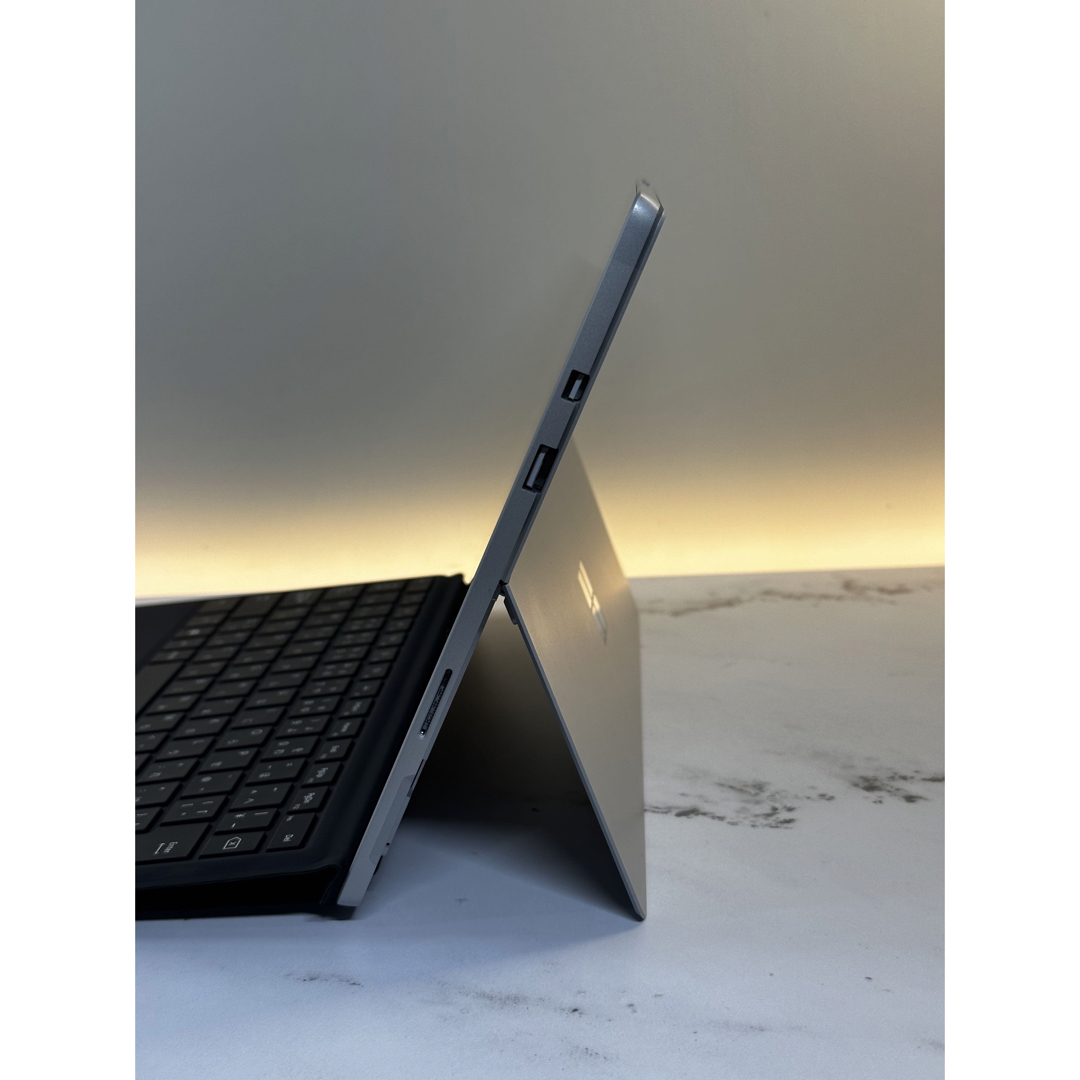 SIMフリー新同品 Surface Pro5 LTE i5 8 SSD 256