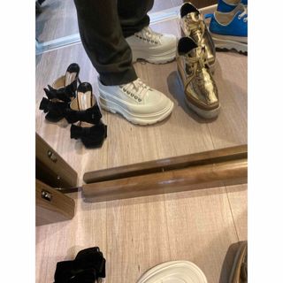 アレキサンダーマックイーン(Alexander McQueen)の9万超えAlexander McQueen 革35スニーカー 白(スニーカー)