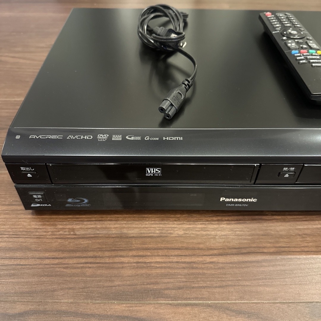 パナソニックVHS搭載BDディーガDMR-BR670V