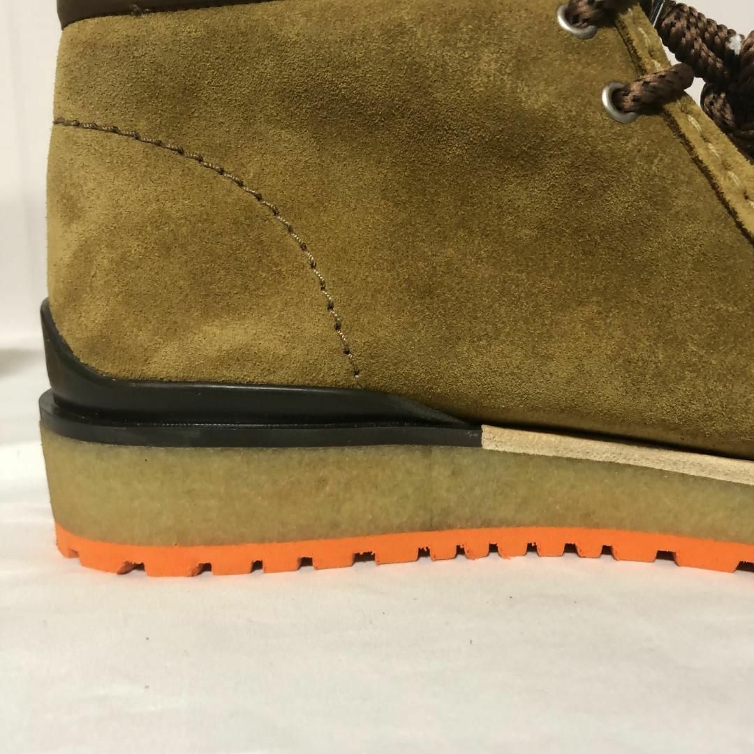 MONCLER(モンクレール)の訳あり UK7 MONCLER CLARKS Wallabee ワラビー メンズの靴/シューズ(ブーツ)の商品写真