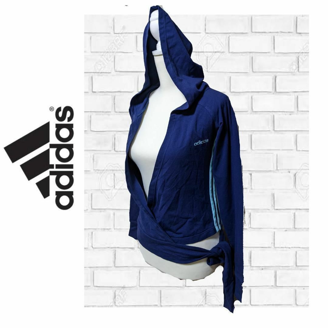 美品 adidasパーカー