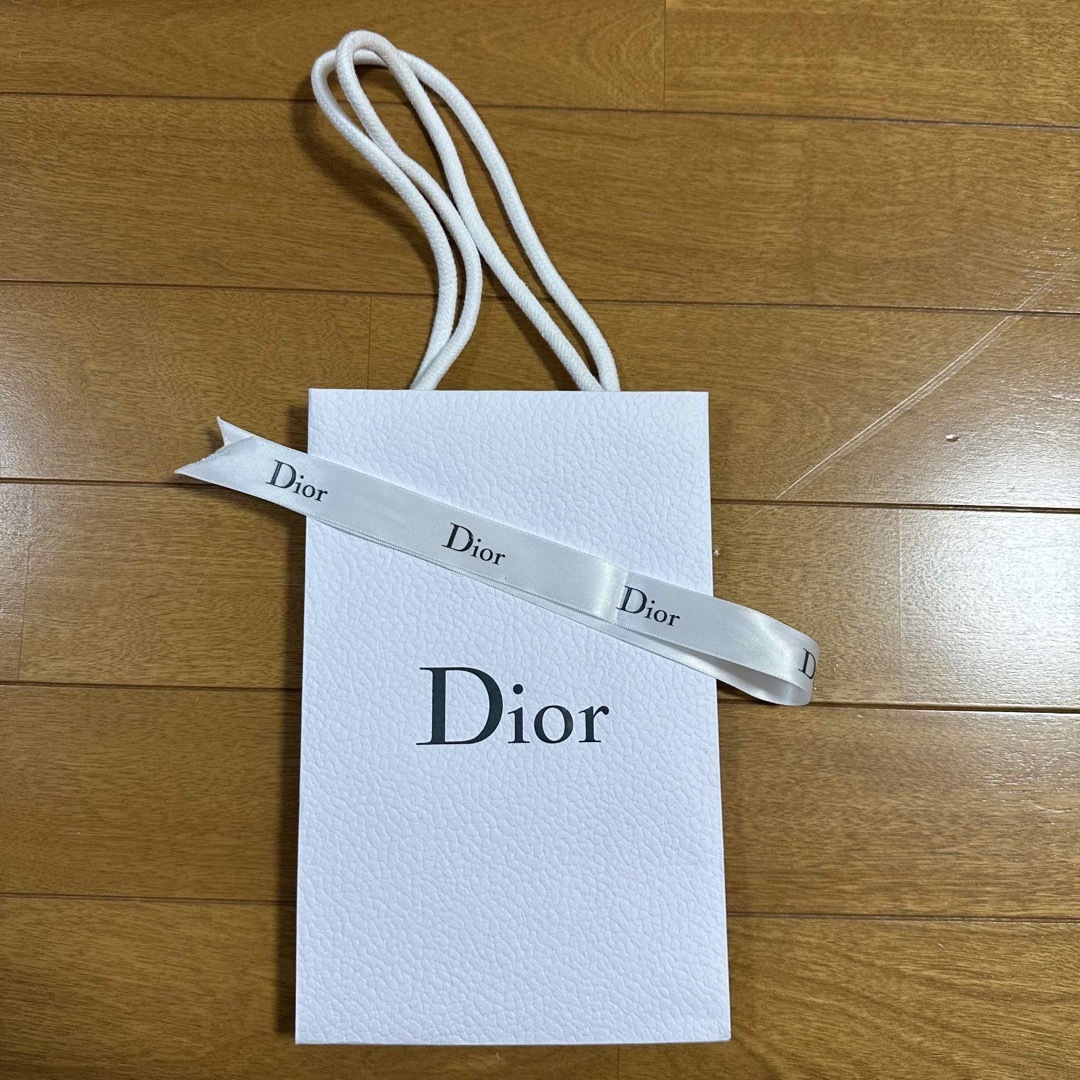 Dior(ディオール)のDIOR ショップ袋　ギフト　プレゼント袋 レディースのバッグ(ショップ袋)の商品写真