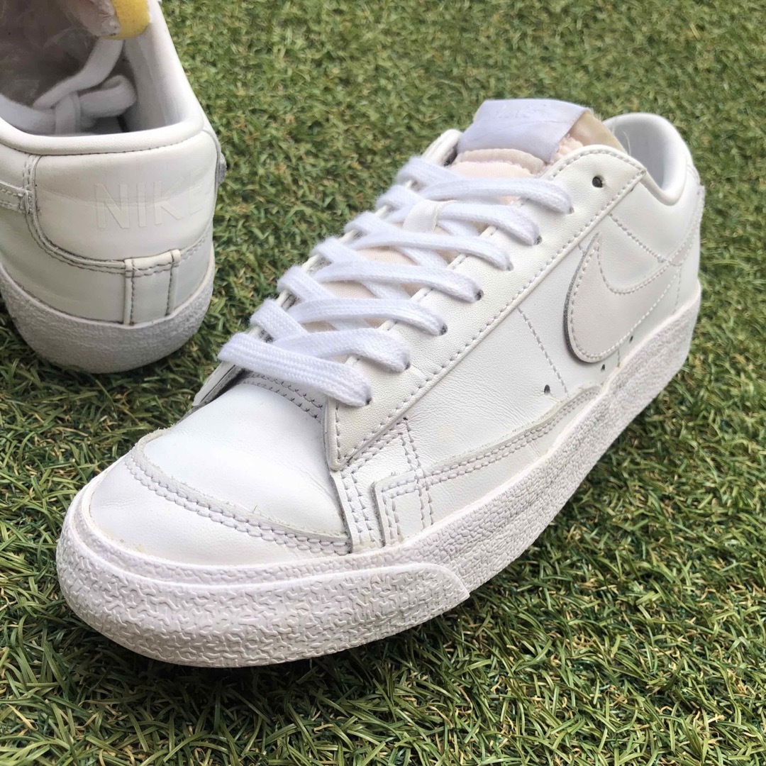 NIKE(ナイキ)の美品22.5 NIKE ナイキ ブレザーロー '77 HW249 レディースの靴/シューズ(スニーカー)の商品写真