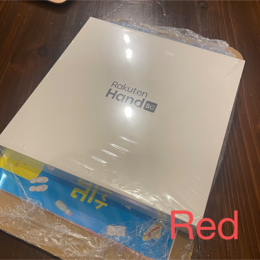 Rakuten(ラクテン)のRakuten Hand 5G Red 赤 レッド スマホ/家電/カメラのスマートフォン/携帯電話(スマートフォン本体)の商品写真