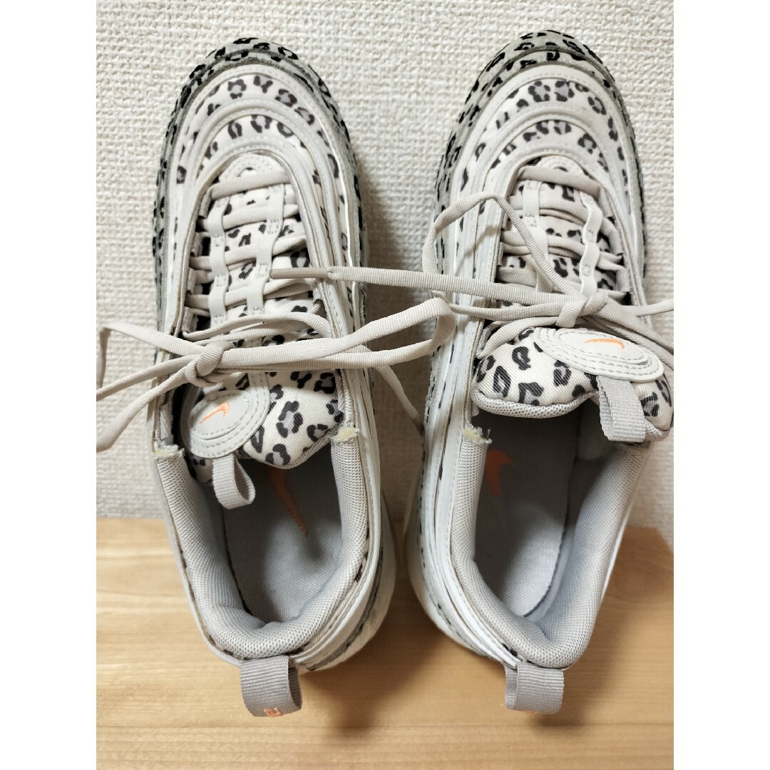 NIKE(ナイキ)のNIKE ナイキ AIR MAX 97 SE  エアマックス 97 レオパード レディースの靴/シューズ(スニーカー)の商品写真