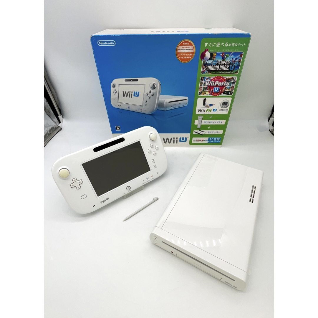 Wii U ファミリープレミアムセット+Wii Fit U(シロ)【良品】家庭用ゲーム機本体