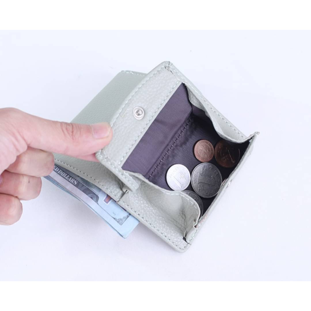 三つ折り財布　ミニ財布　ホワイト　キャッシュレス　コンパクト　人気   新品