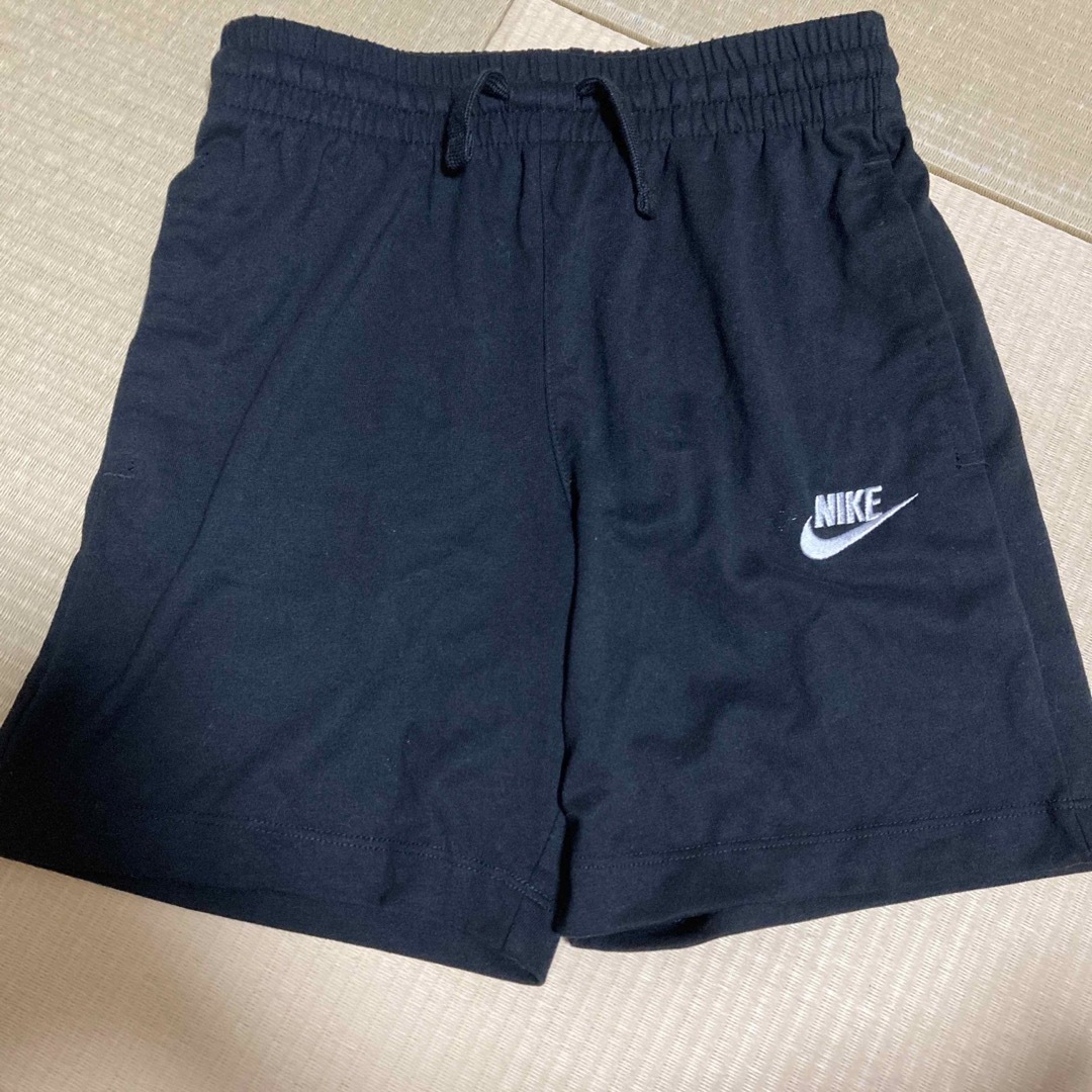 NIKE(ナイキ)のNIKE ハーフパンツ140 キッズ/ベビー/マタニティのキッズ服男の子用(90cm~)(パンツ/スパッツ)の商品写真