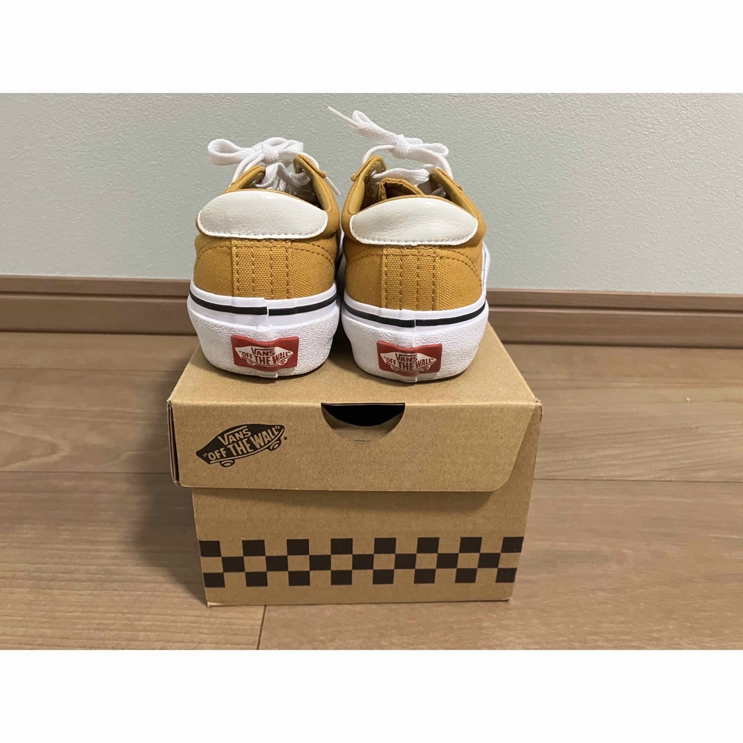 VANS(ヴァンズ)のVANS スニーカー　22.5センチ レディースの靴/シューズ(スニーカー)の商品写真