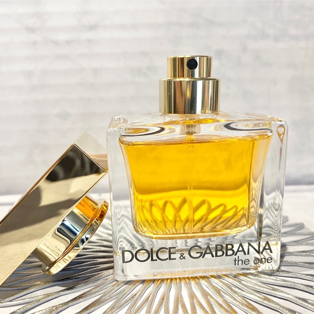 DOLCE & GABBANA BEAUTY(ドルチェアンドガッバーナビューティ)の★@BLACK様専用★ドルチェ&ガッバーナ ザ・ワン EDT 30ml  ムスク コスメ/美容の香水(香水(女性用))の商品写真