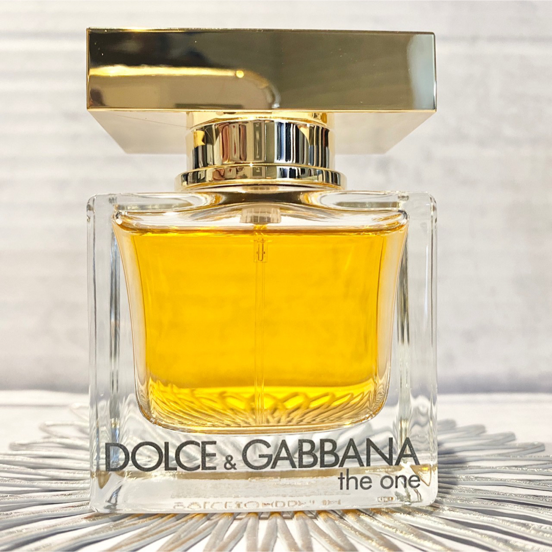 DOLCE & GABBANA BEAUTY(ドルチェアンドガッバーナビューティ)の★@BLACK様専用★ドルチェ&ガッバーナ ザ・ワン EDT 30ml  ムスク コスメ/美容の香水(香水(女性用))の商品写真