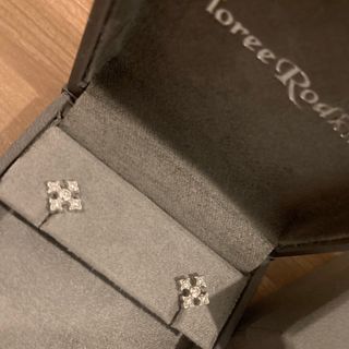 Loree Rodkin - ローリーロドキンSMALL FANCY CROSS STUD PIERCE