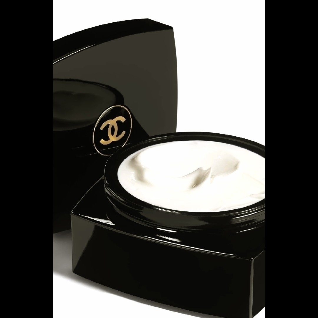 【CHANEL】☆新品・未使用☆ ココ ヌワール ボディクリーム 150g 4